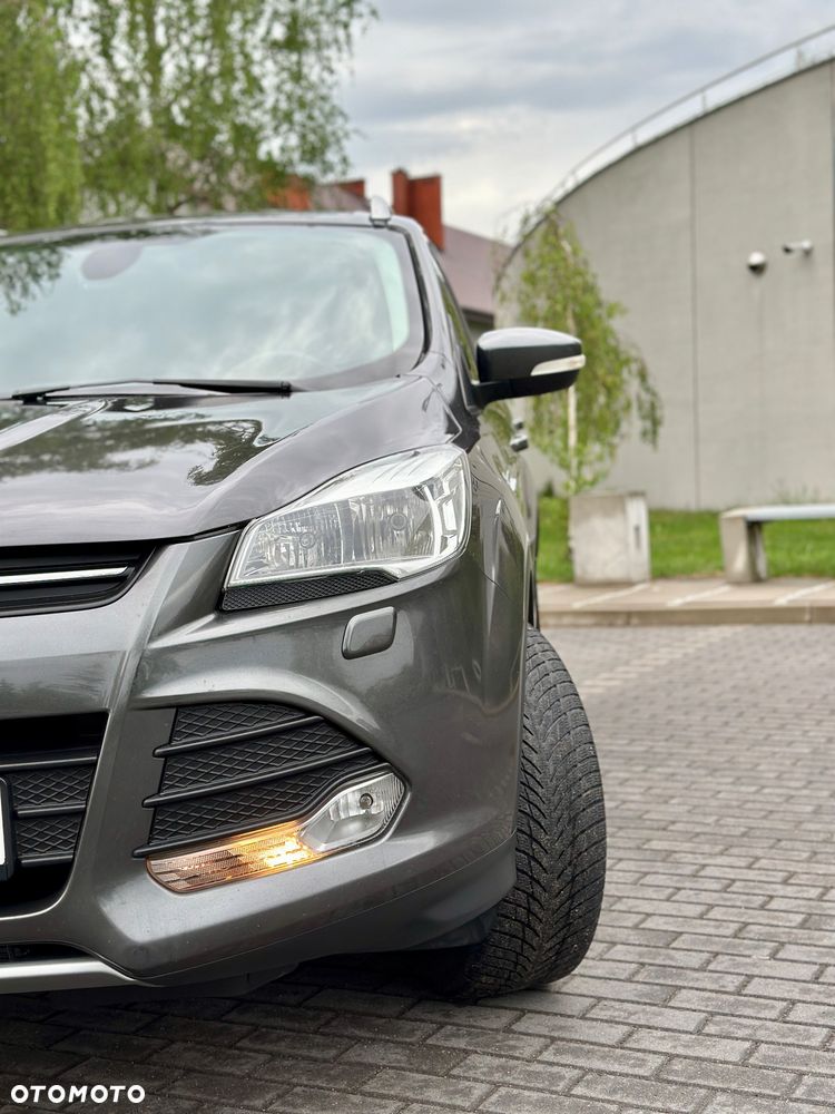 Ford Kuga 2.0 TDCi 2x4 Titanium - 6