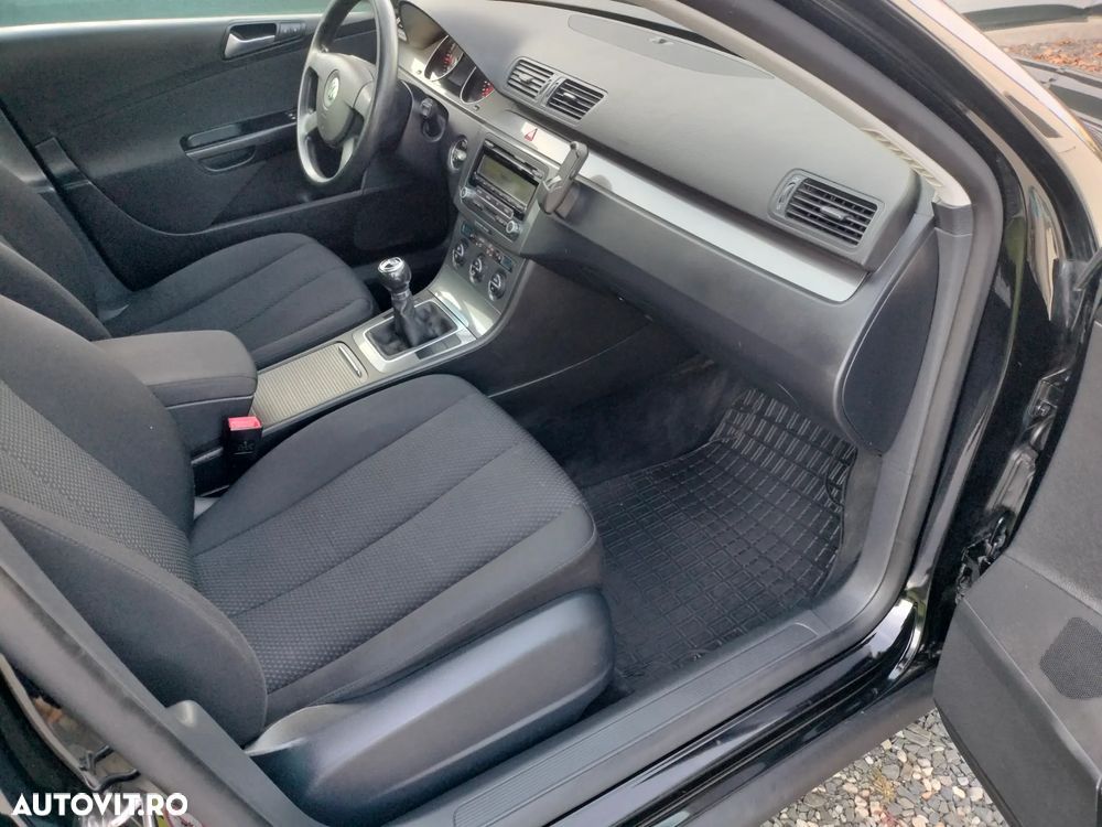 Volkswagen Passat - 2