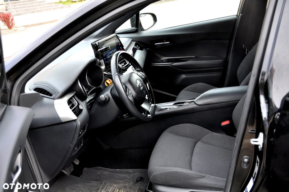 Toyota C-HR Style Selection - 24