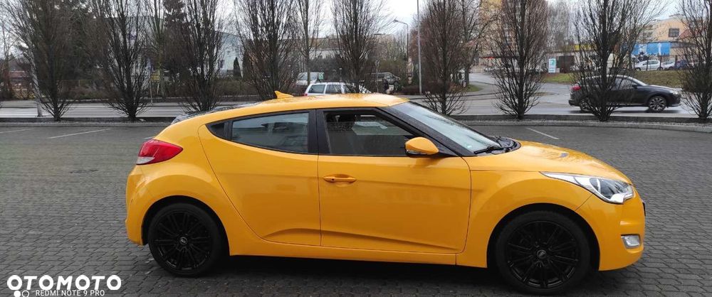 Hyundai Veloster - 15