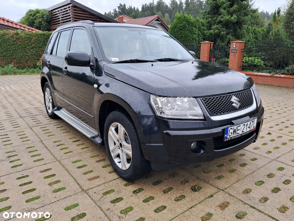 Suzuki Grand Vitara 2.0 Comfort + - 1