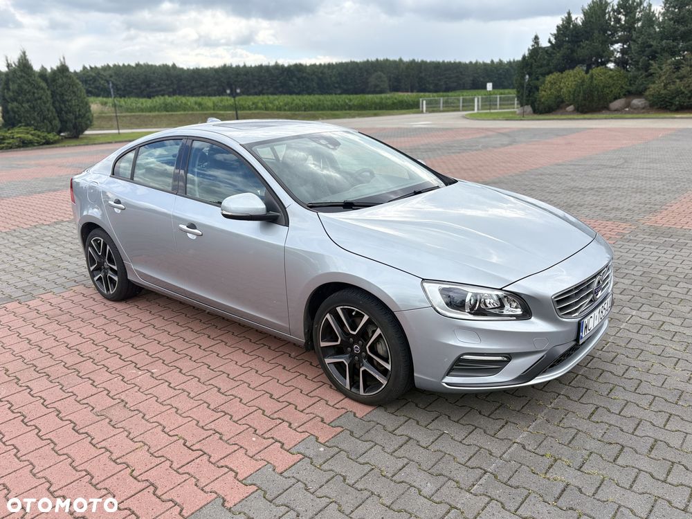 Volvo S60 T5 Drive-E Dynamic Edition (Kinetic) - 6