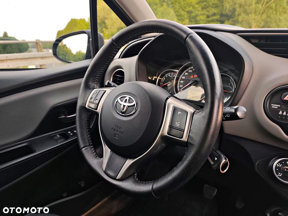 Toyota Yaris 1.33 Premium - 18