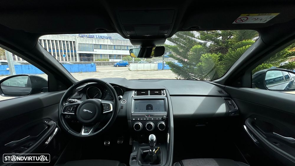 Jaguar E-Pace D150 R-Dynamic - 27