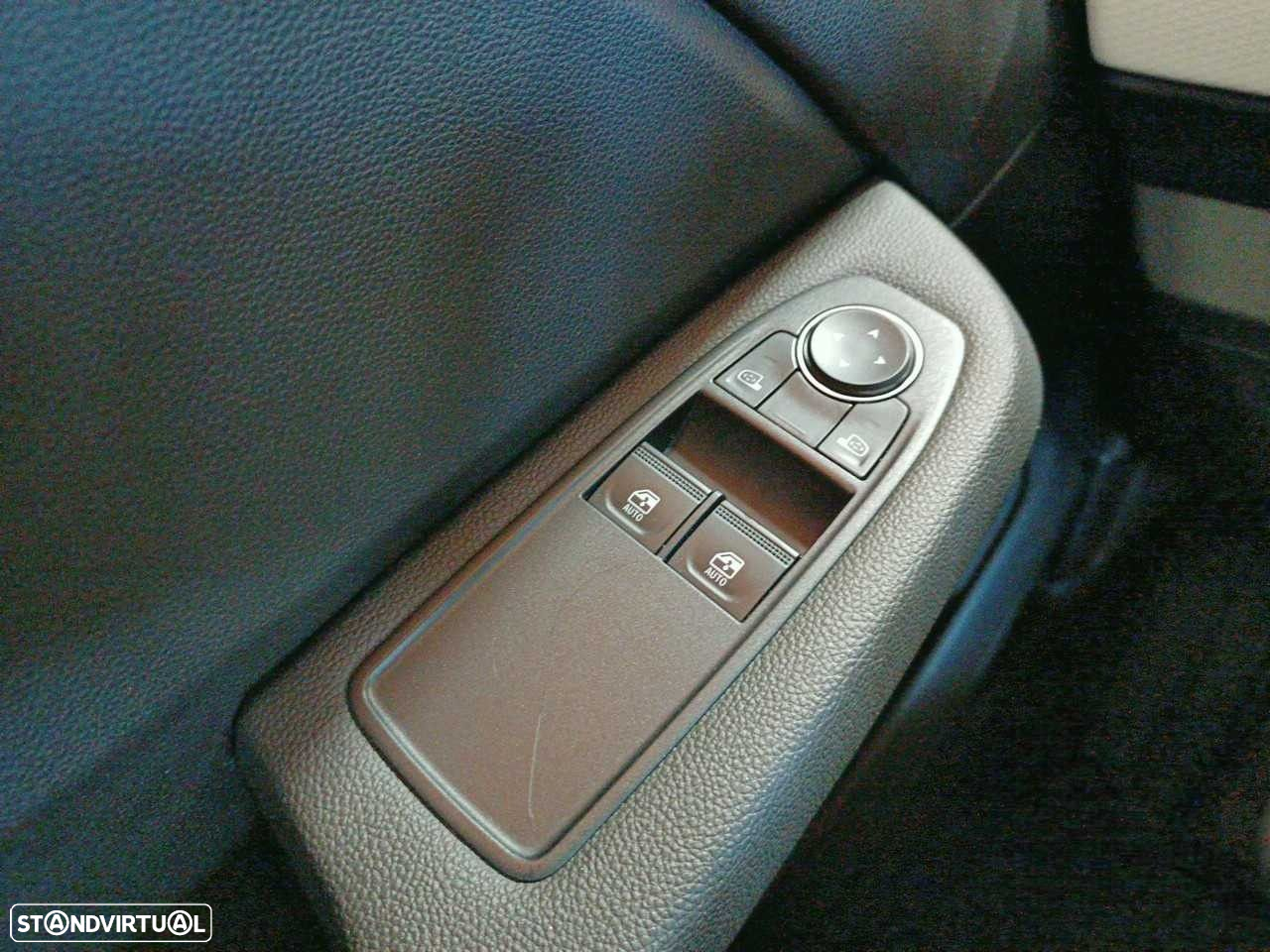 Renault Clio - 19