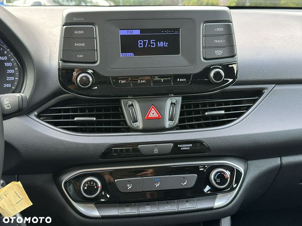 Hyundai i30 - 24