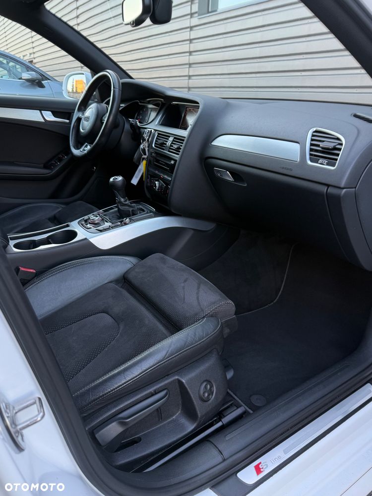 Audi A4 Avant 2.0 TDI DPF clean diesel S line Sportpaket - 16