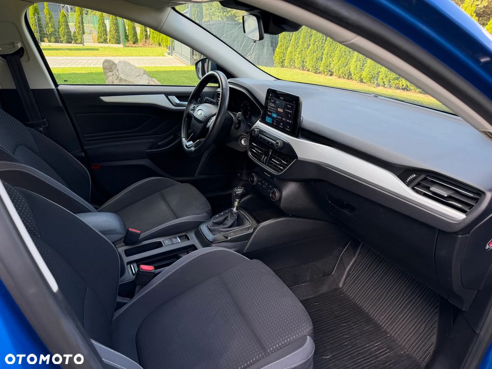 Ford Focus 1.0 EcoBoost Trend Edition - 14