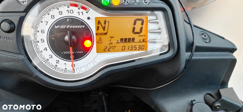 Suzuki V-STROM - 16