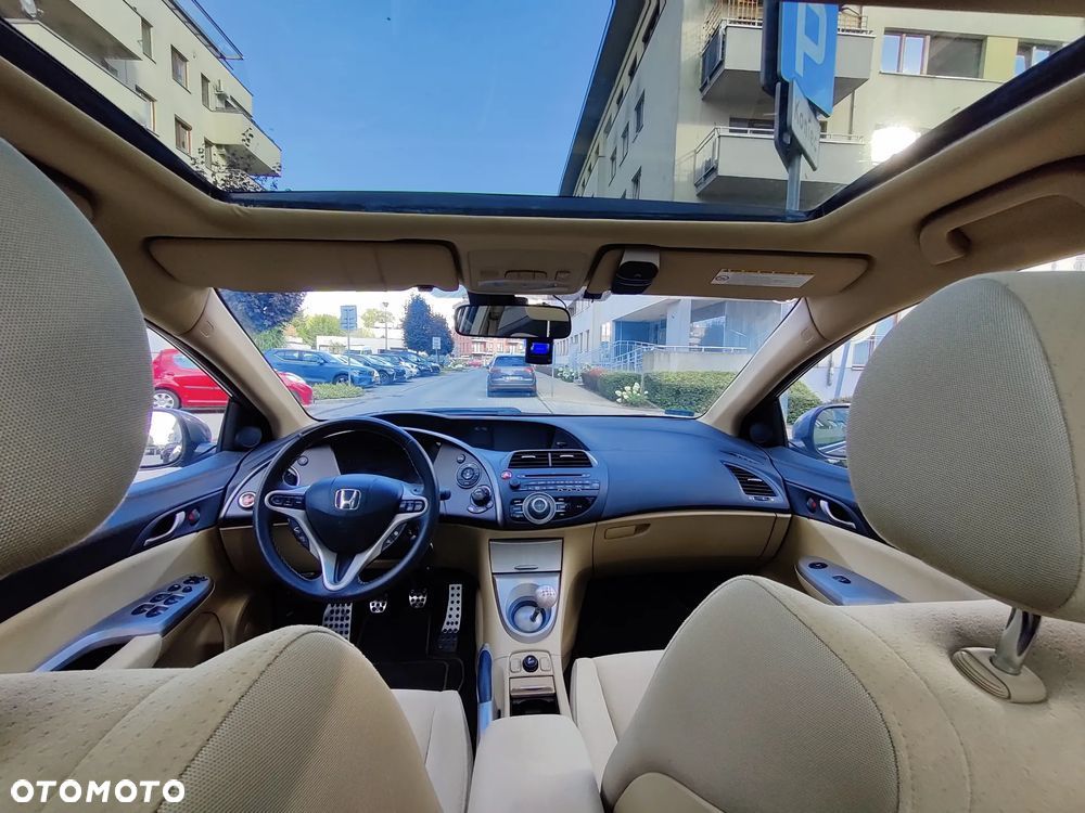 Honda Civic 1.8 Executive NAVI - 13