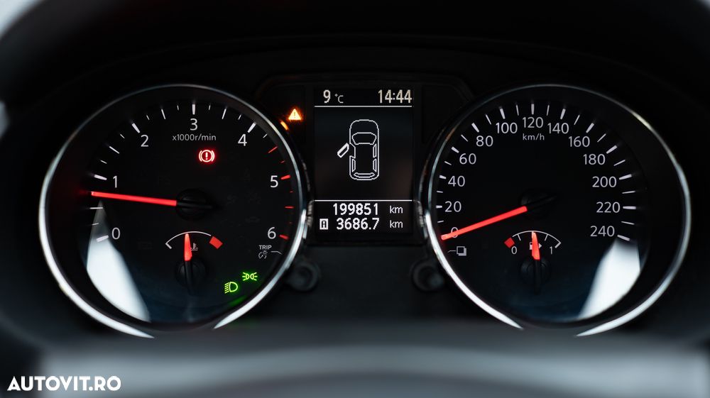 Nissan Qashqai 2.0 DCI DPF tekna - 21