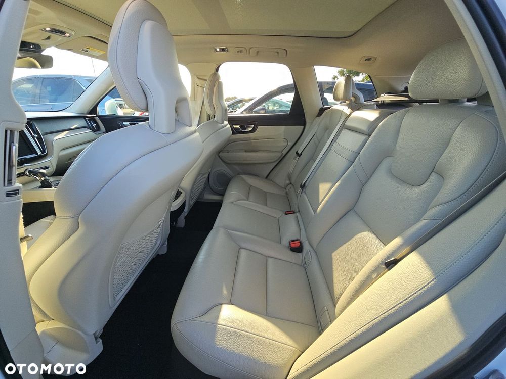 Volvo XC 60 T6 AWD Inscription - 12