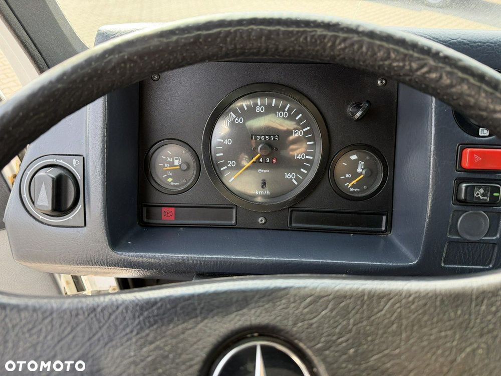 Mercedes-Benz MB 100 - 24