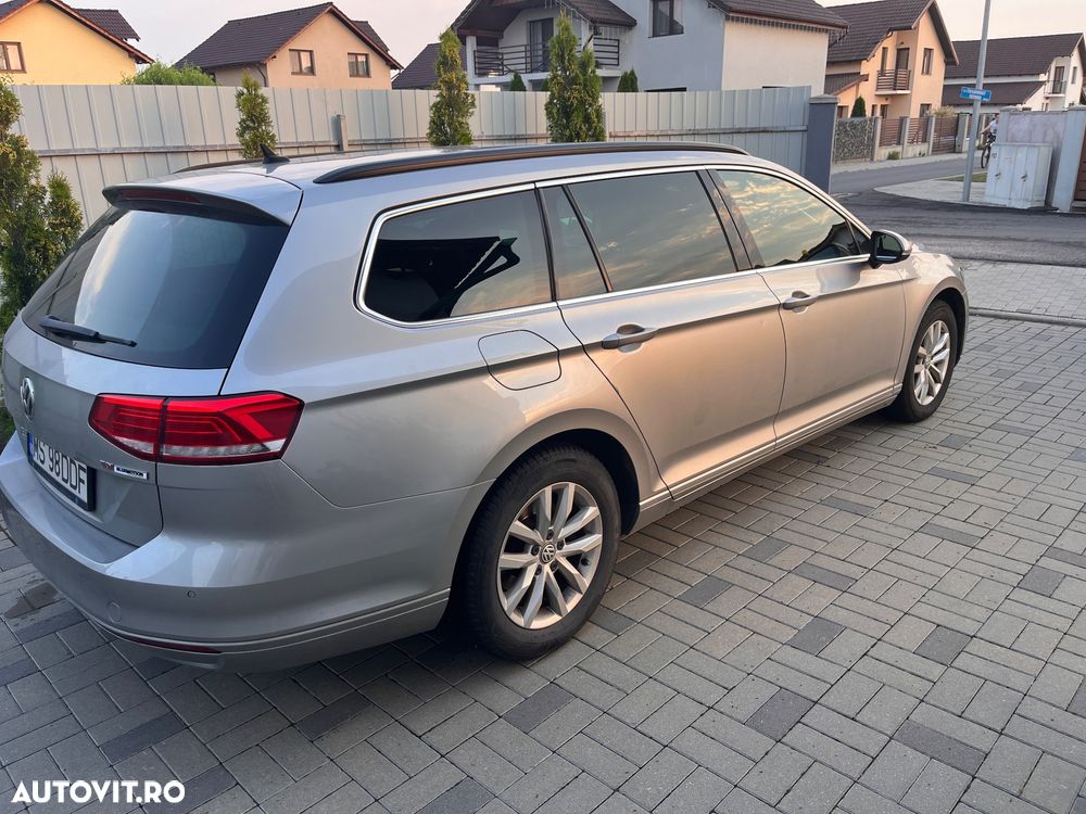Volkswagen Passat 1.6 TDI Comfortline - 4