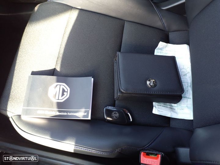 MG MG4 77 kWh Extended Range Luxury - 5