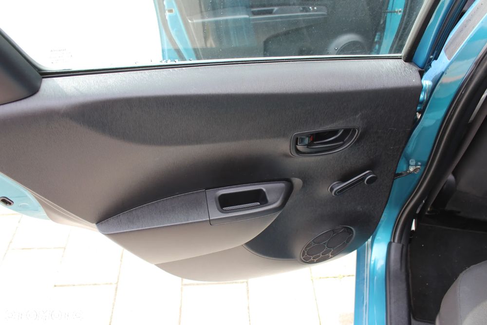 Toyota Yaris Hybrid 100 Premium - 19