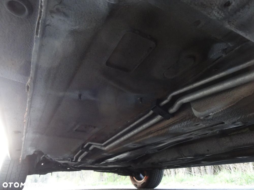Ford Galaxy 2.0 TDCi Ghia - 30