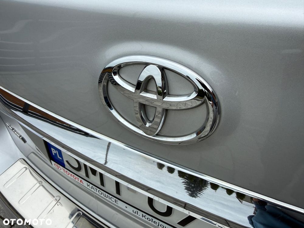 Toyota Avensis 2.0 Premium MS - 13
