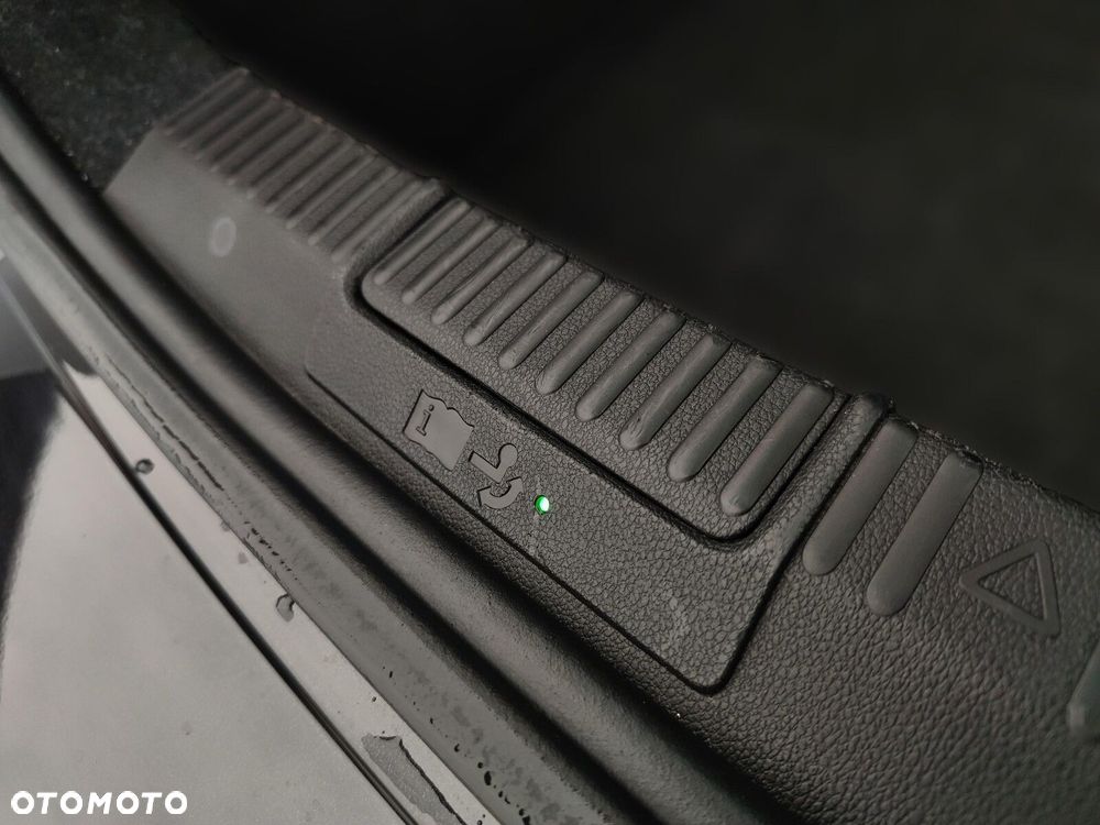 Skoda Superb 2.0 TSI L&K DSG - 34