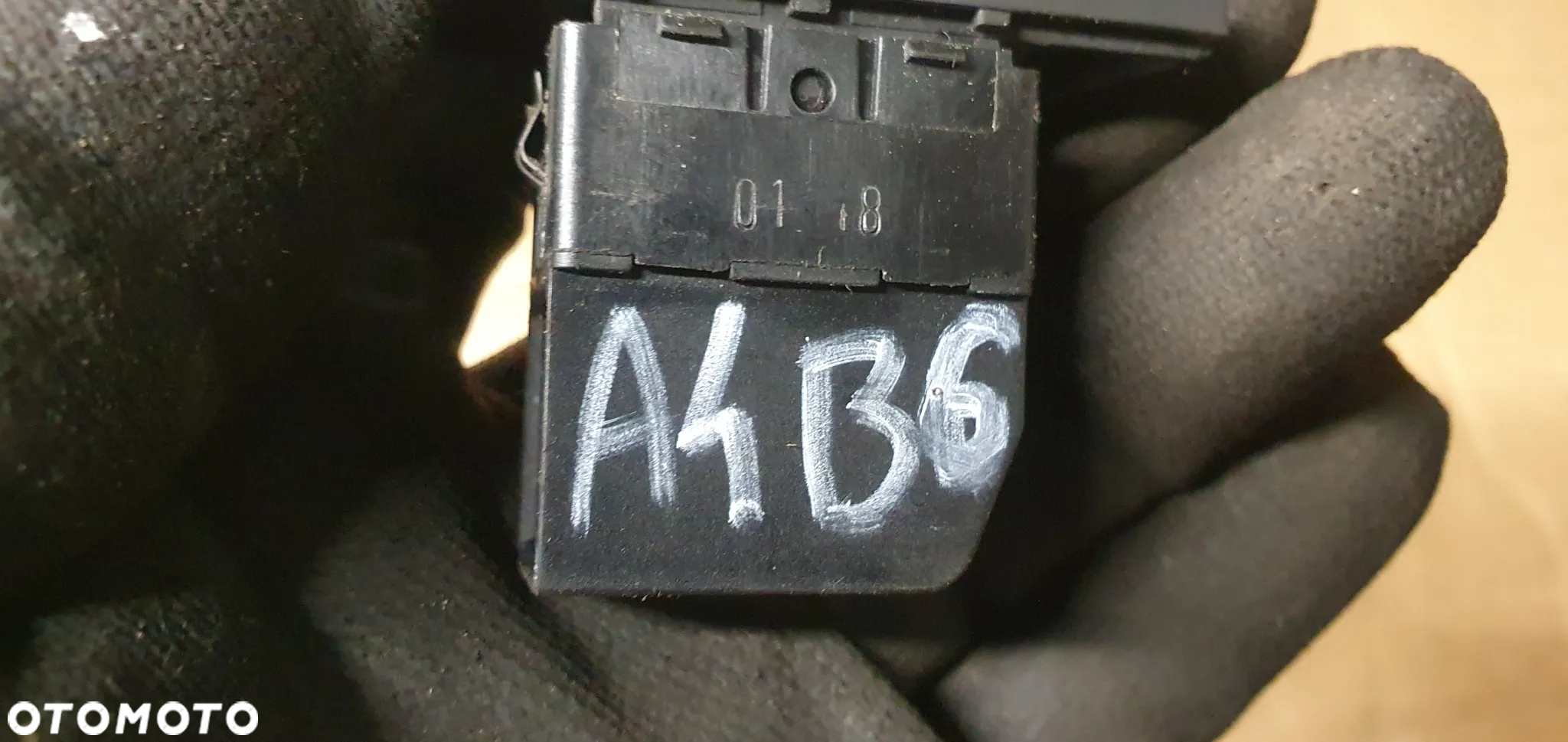 Przełącznik centralnego zamka blokady drzwi Audi A4 B6 8E1962107 - 7