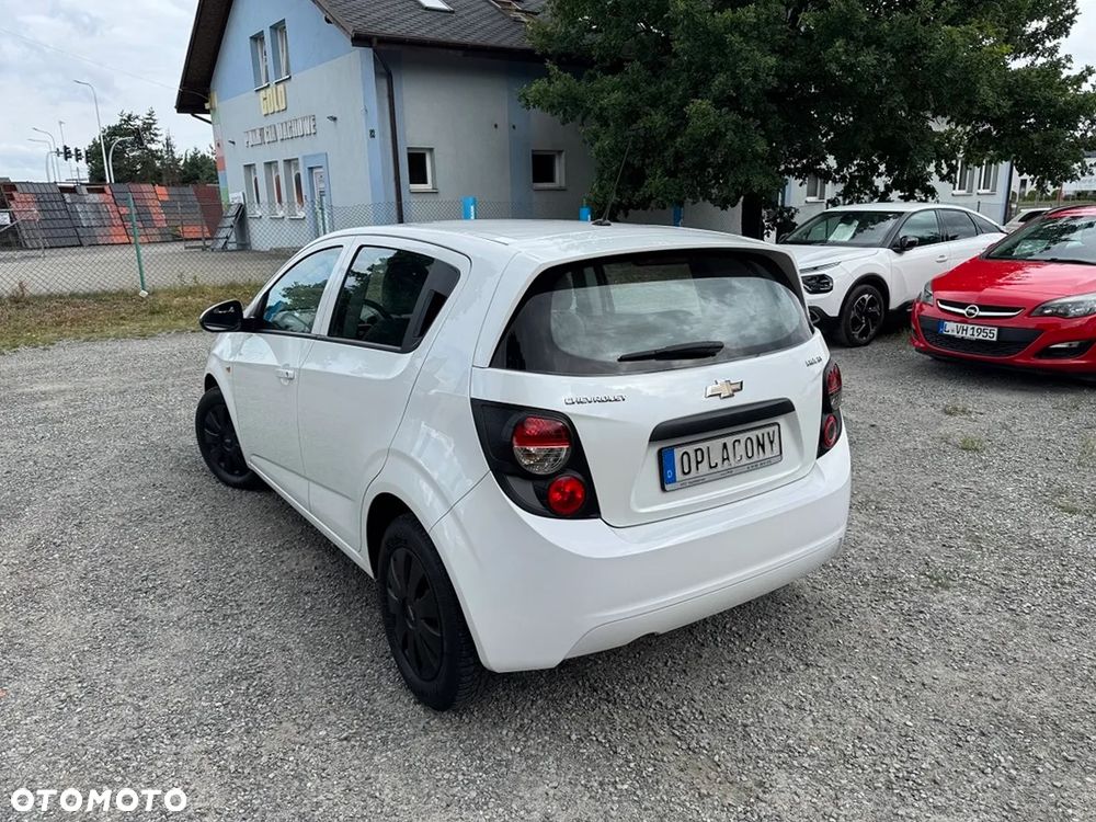 Chevrolet Aveo - 5