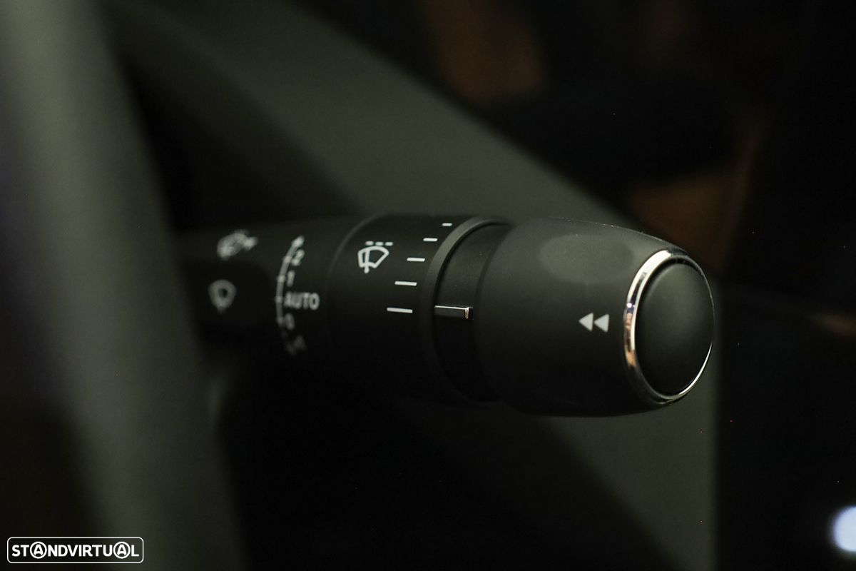 Peugeot 408 1.6 Hybrid Allure e-EAT8 - 19