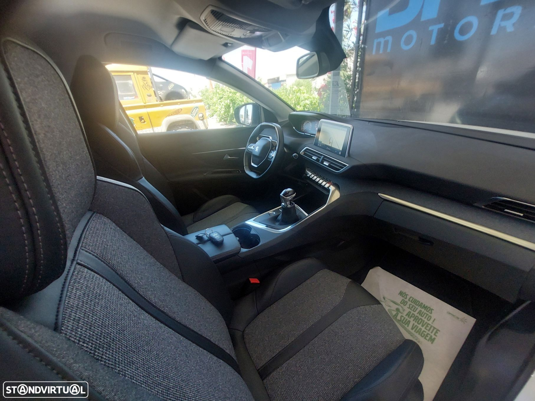 Peugeot 3008 1.2 PureTech Allure - 17