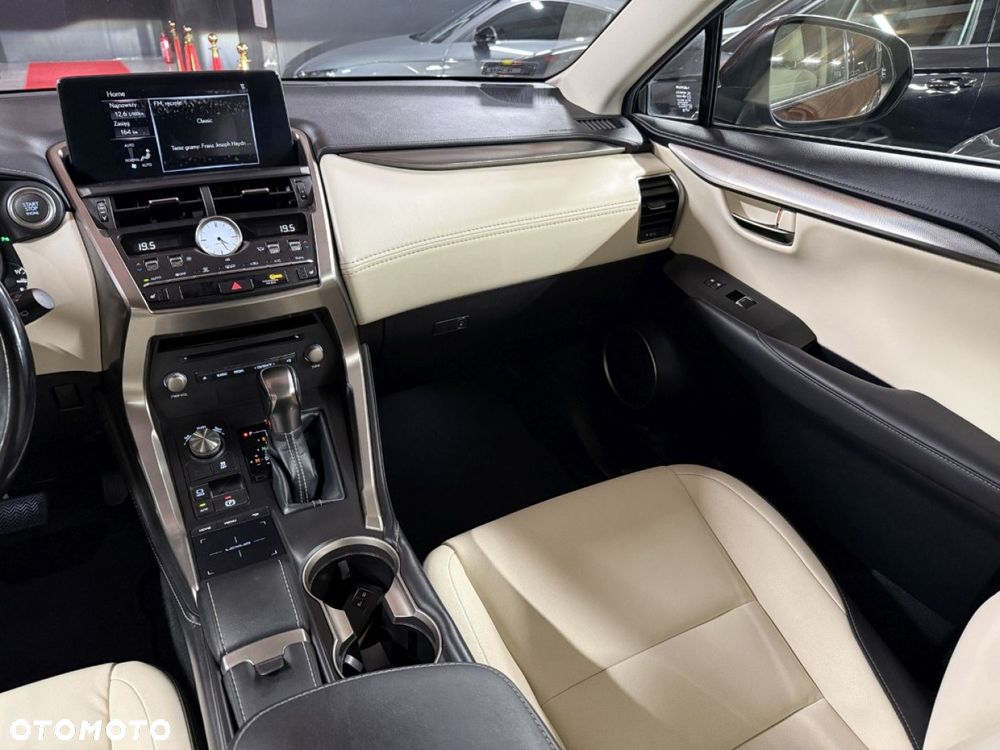 Lexus NX 300 Comfort AWD - 23