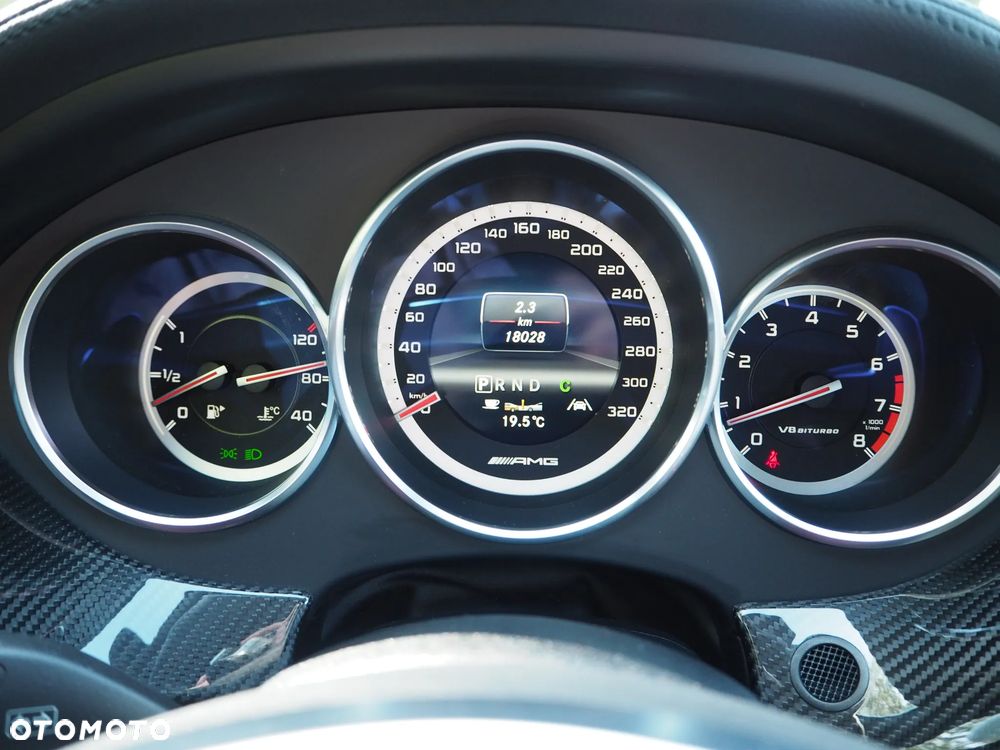 Mercedes-Benz CLS 63 AMG - 24