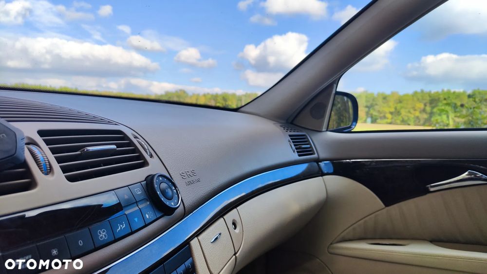 Mercedes-Benz Klasa E 320 T Avantgarde - 9