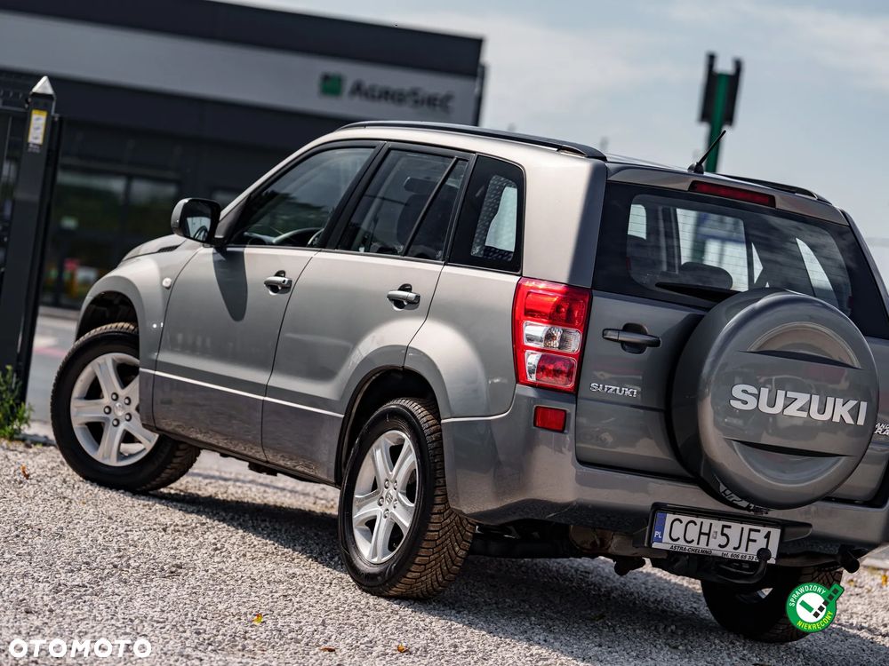 Suzuki Grand Vitara 2.0 Comfort + Family - 6