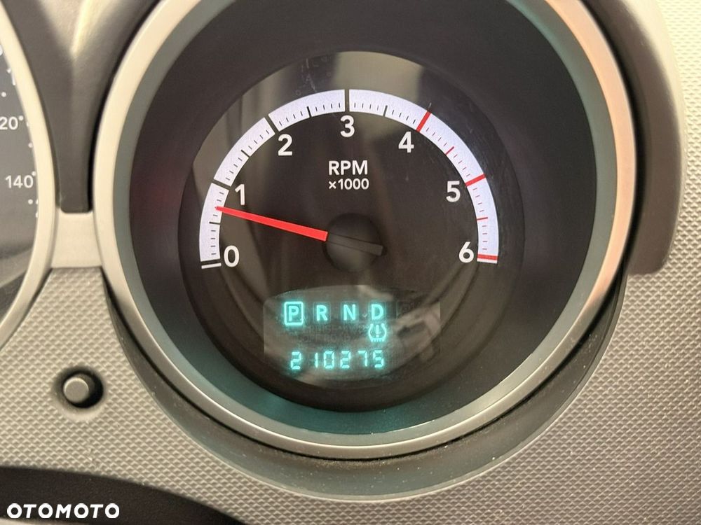 Dodge Nitro 2.8 CRD DPF Automatik SXT - 17