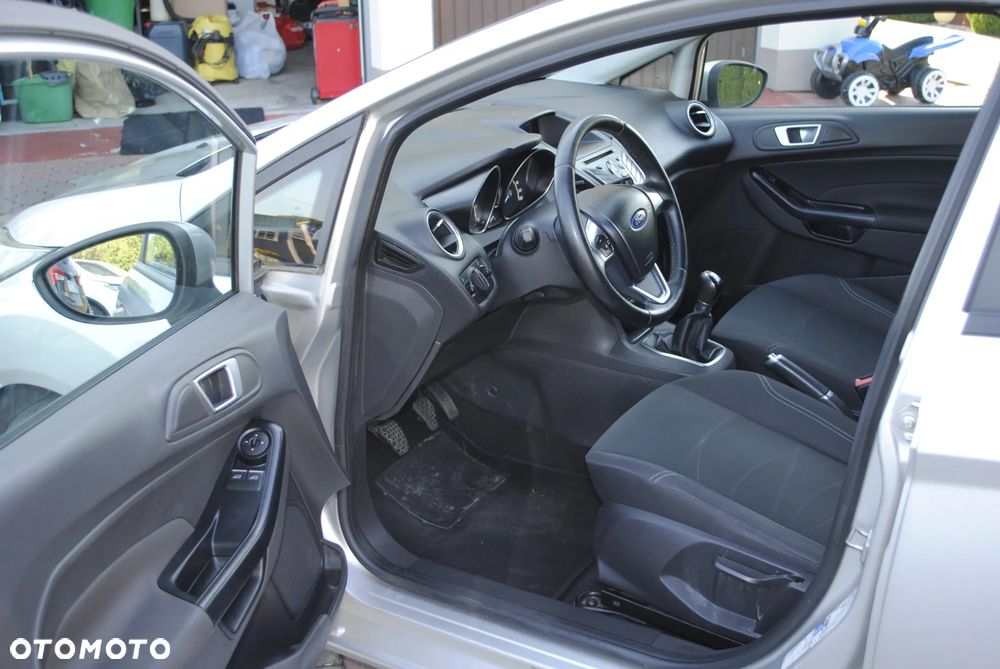 Ford Fiesta - 11