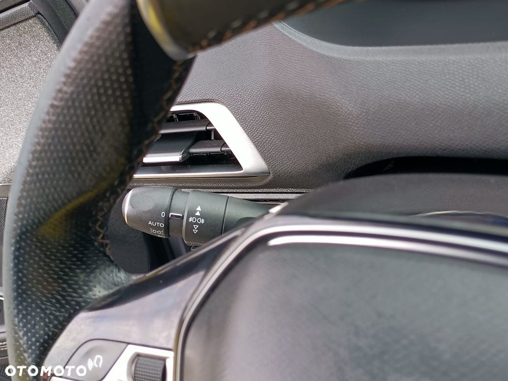 Peugeot 5008 BlueHDi 120 Allure - 30