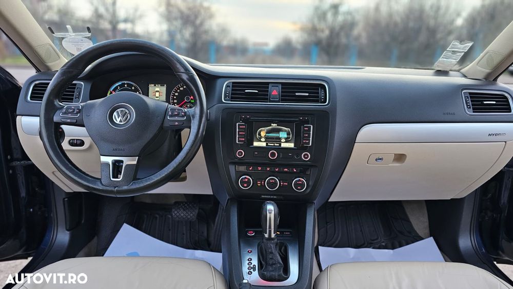 Volkswagen Jetta - 6