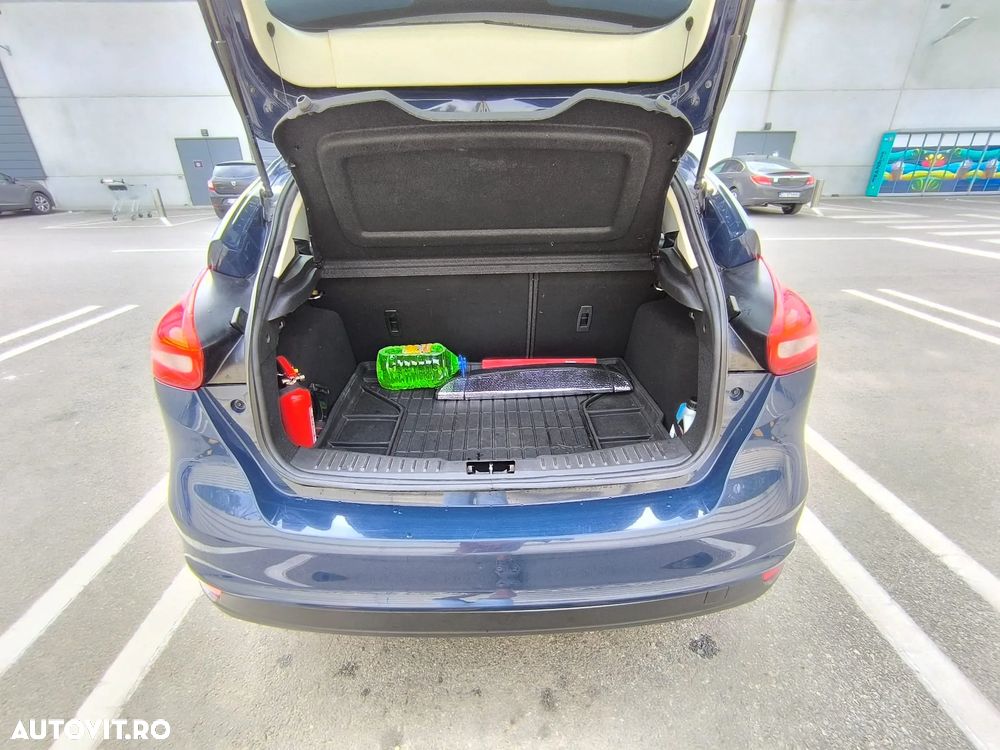 Ford Focus - 16