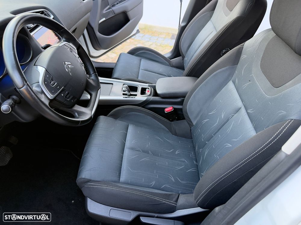 Citroën C4 e-HDi 110 EGS6 Stop/Start System Exclusive - 38