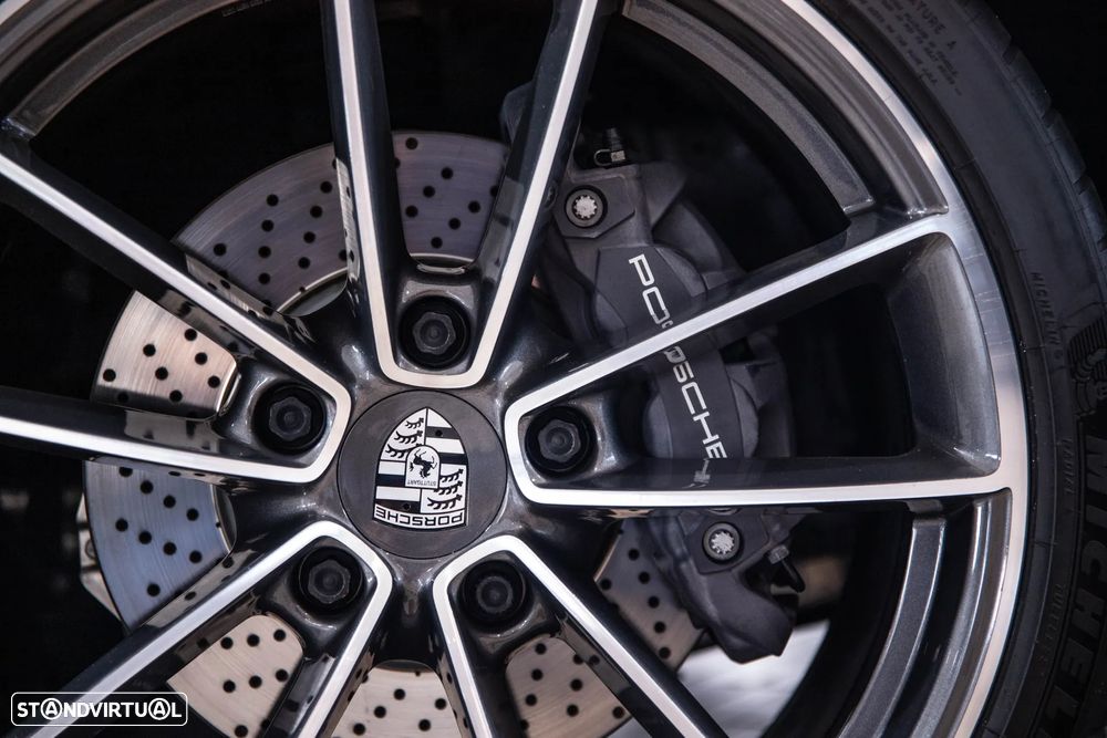 Porsche 911 (992) Targa 4 PDK - 13