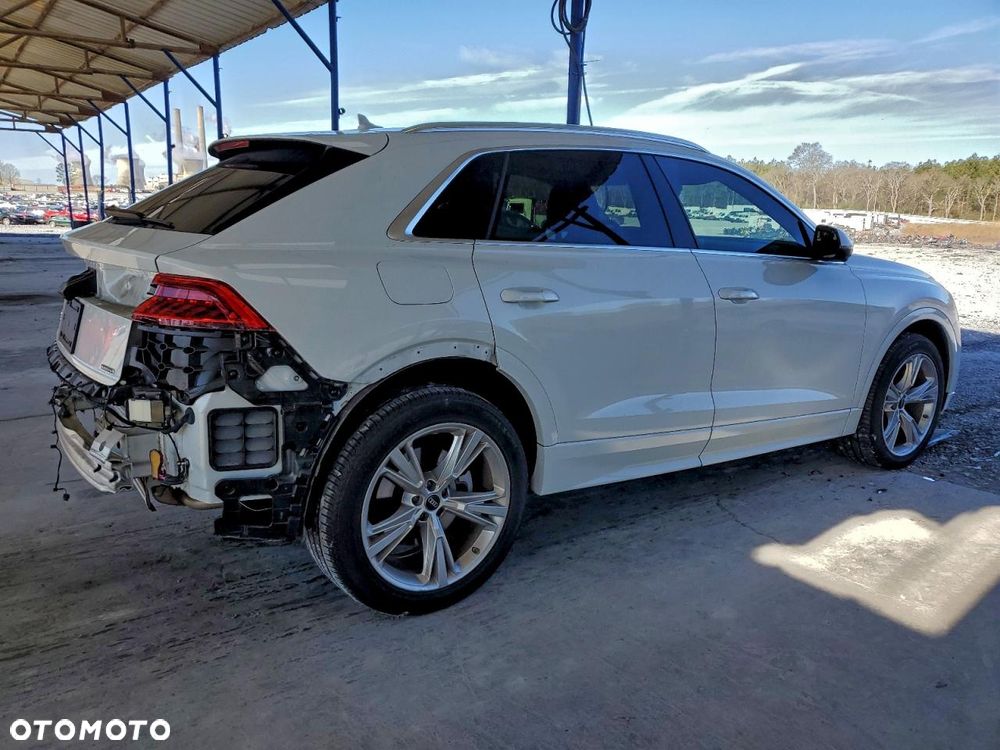 Audi Q8 55 TFSI quattro tiptronic - 4
