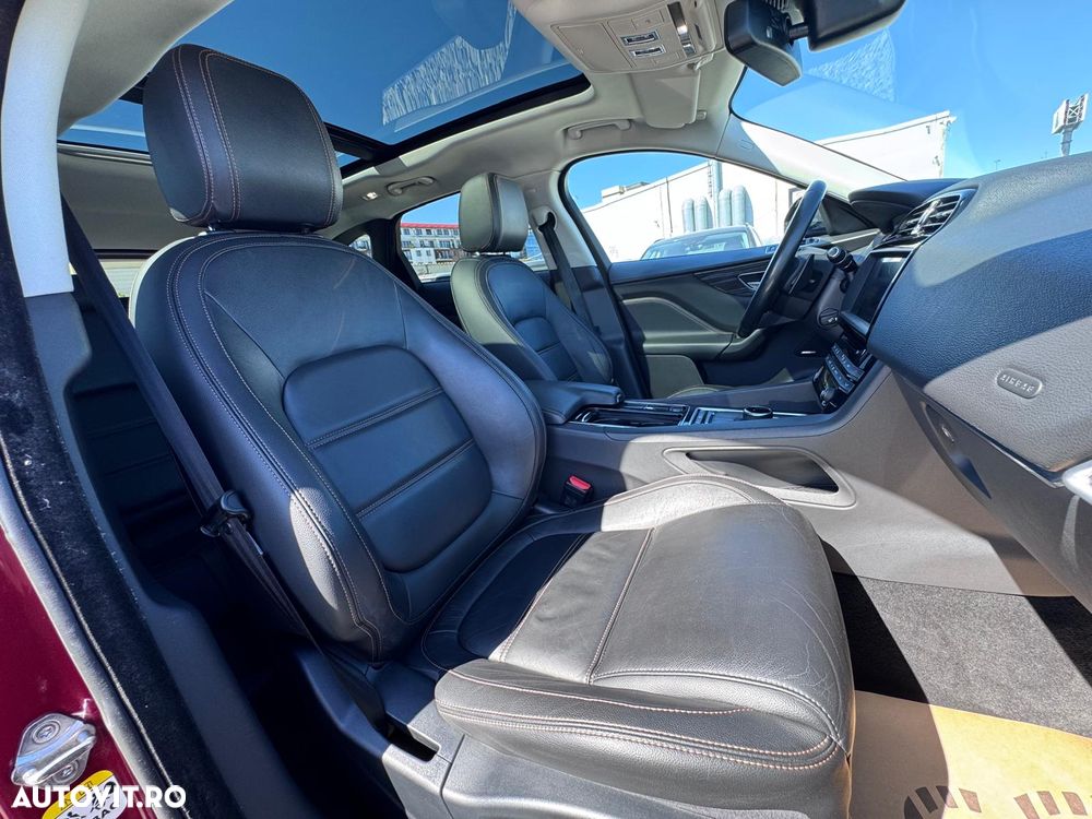 Jaguar F-Pace 20d AWD Aut. Pure - 15