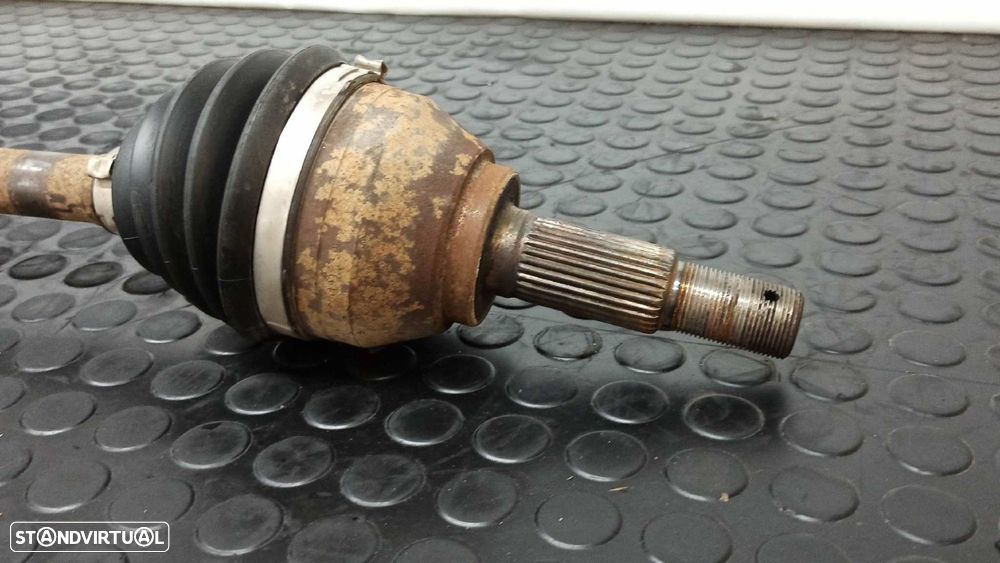 TRANSMISSÃO FRENTE ESQUERDA NISSAN JUKE (F15) ACENTA - 2