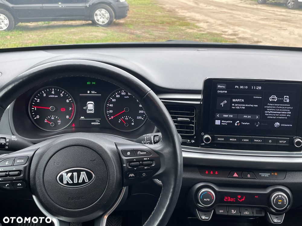 Kia Rio - 10