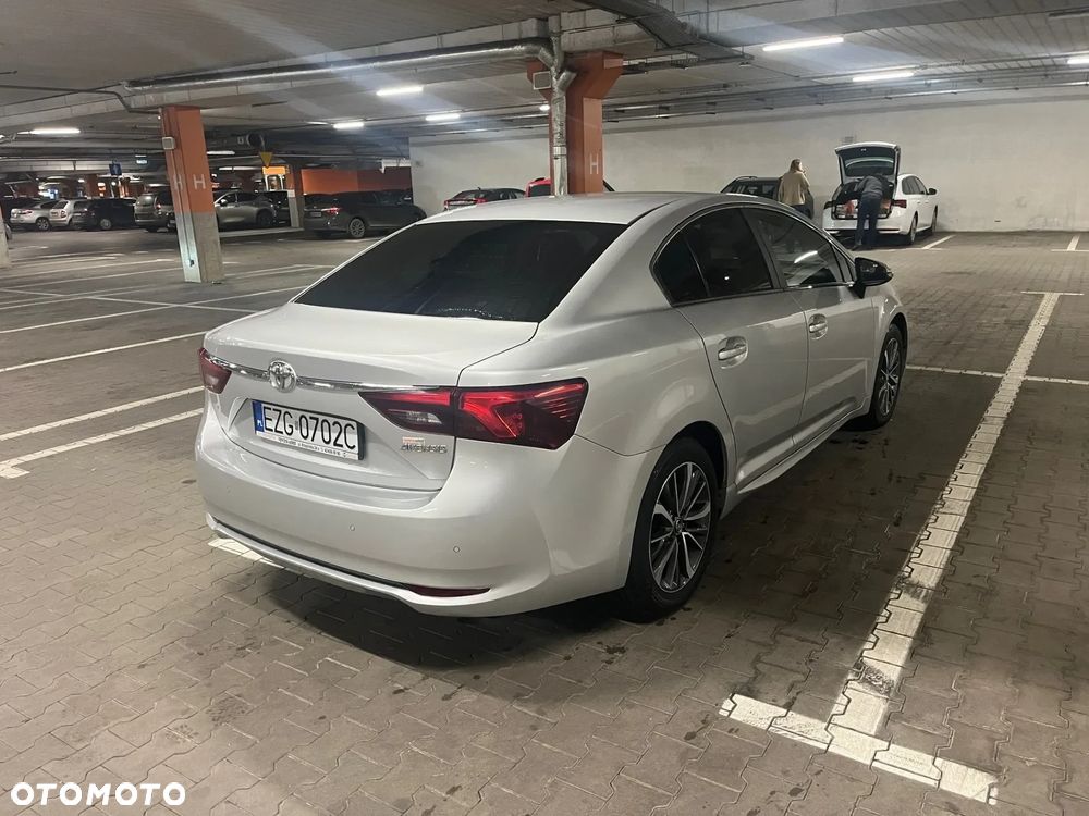 Toyota Avensis 2.0 Premium MS - 2