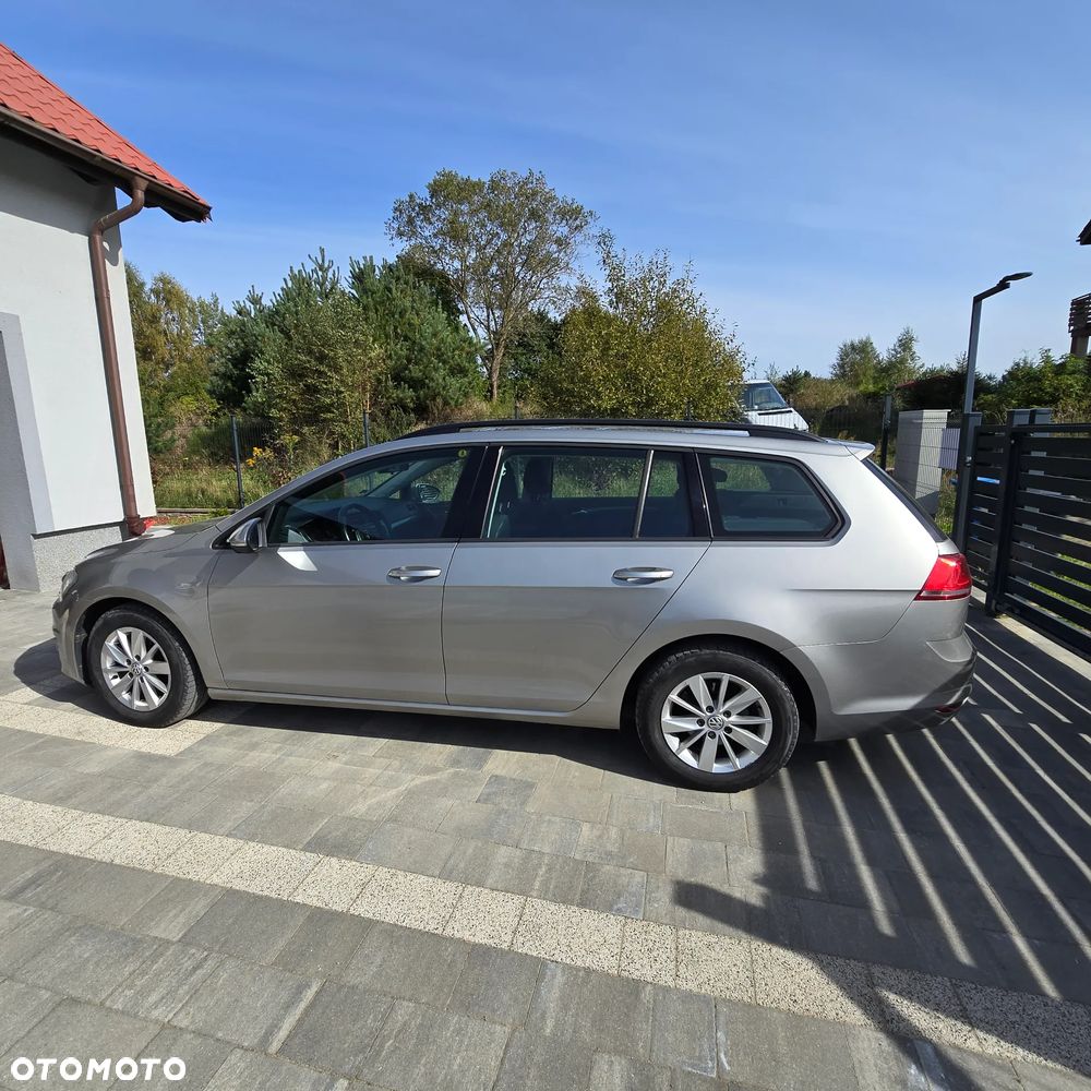 Volkswagen Golf VI 1.6 TDI BlueMot Comfortline - 4