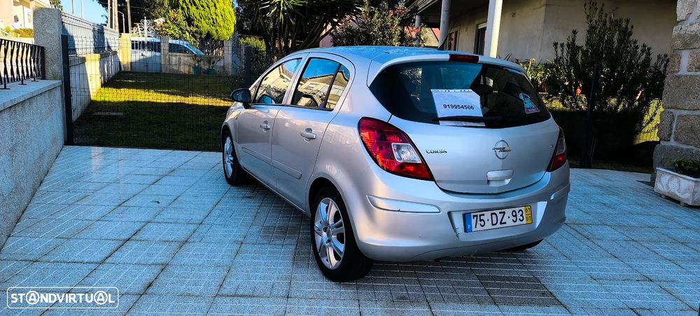 Opel Corsa 1.2 Enjoy - 1