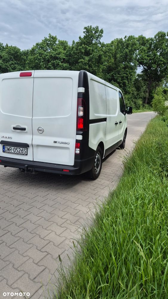 Opel Vivaro - 11