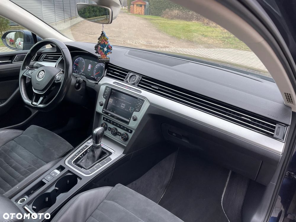 Volkswagen Passat Variant 2.0 TDI SCR 4Motion DSG (BMT) Highline - 19