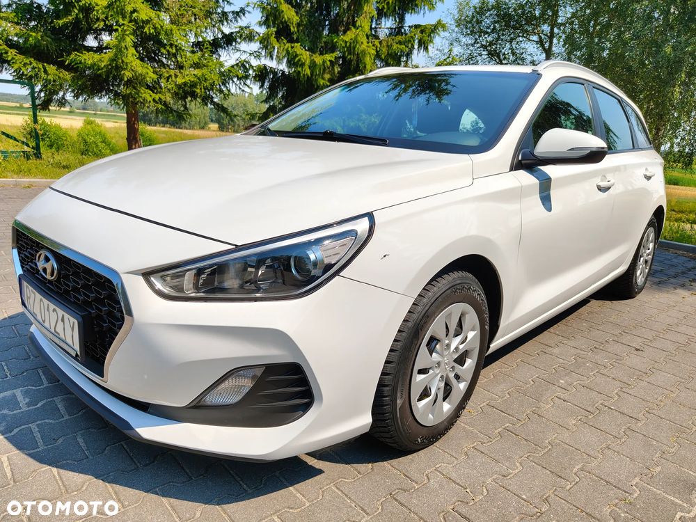 Hyundai i30 1.6 D Classic + - 3