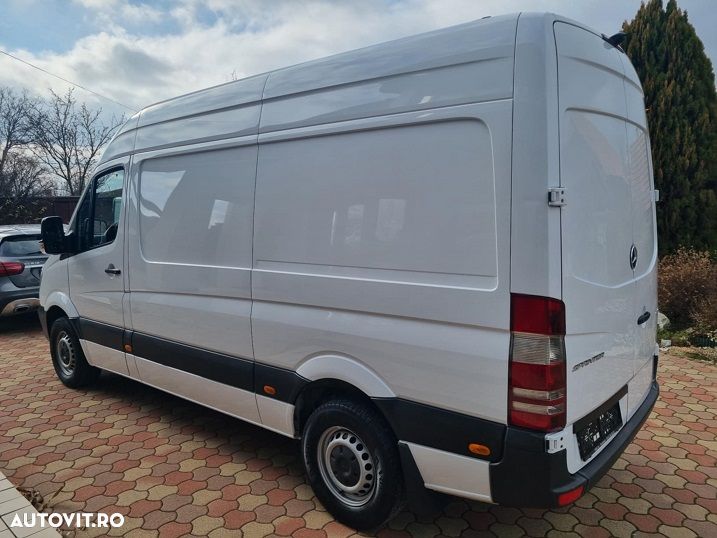 Mercedes-Benz Sprinter - 4