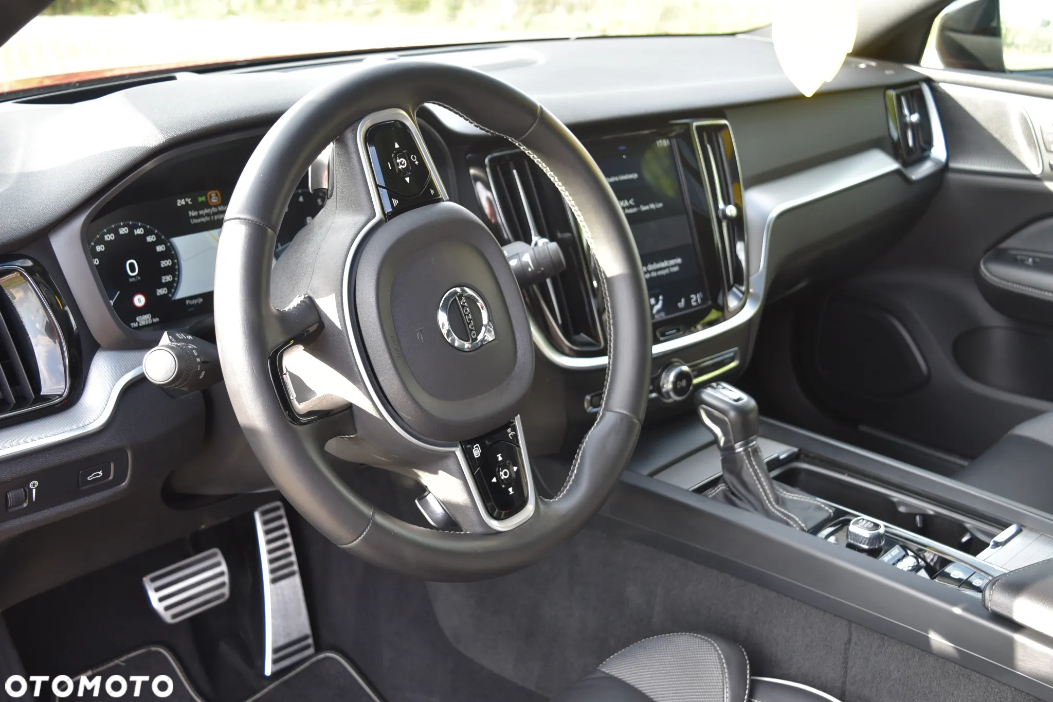 Volvo S60 T5 R-Design - 24